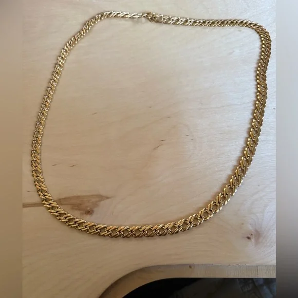 Cubian Link Gold Chain Necklace - Picture 3 of 3